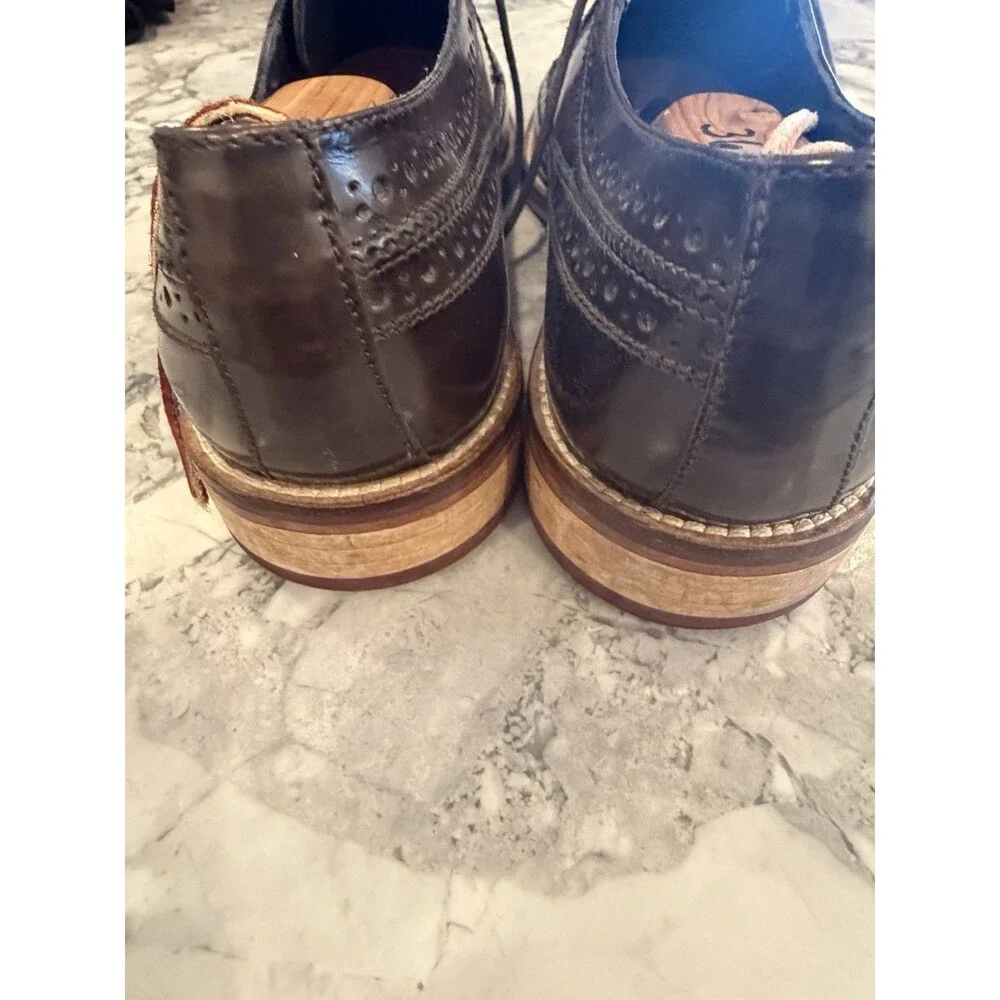 Johnston & Murphy Mens 10M Italy Leather Wingtip Brogue Oxford Shoes Shoe Trees